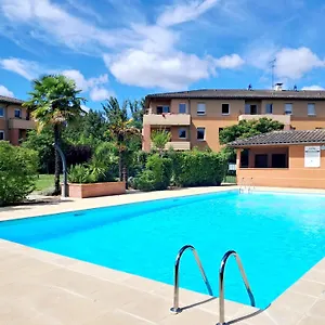 Le Montauriol - Logement Avec Terrasse - Piscine -tennis - Place De Parking Privee Appartement